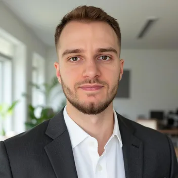 Arber Bajraktari — Marketing-Experte