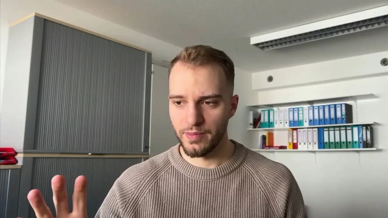 Arber Bajraktari erklärt die Vertriebs-Maschine im Video